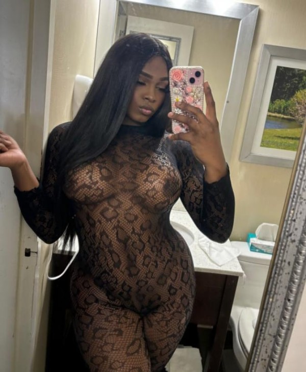 TRANS SÚPERDOTADA 22CM NEGRA ACTIVA PASIVA POPPER EL LUGO CAPITAL