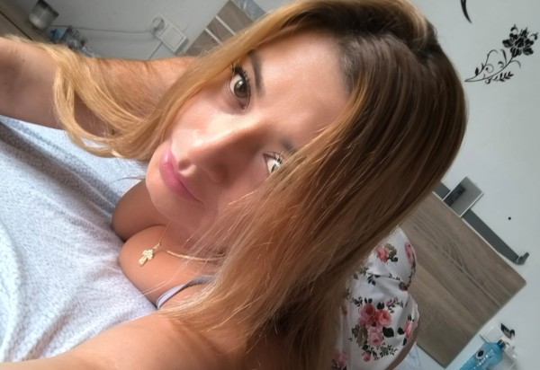 Linda rubia  joven natural 100%