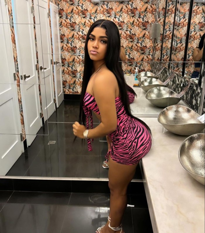 HERMOSA DAMA DISPONIBLE LAS 24 HORAS