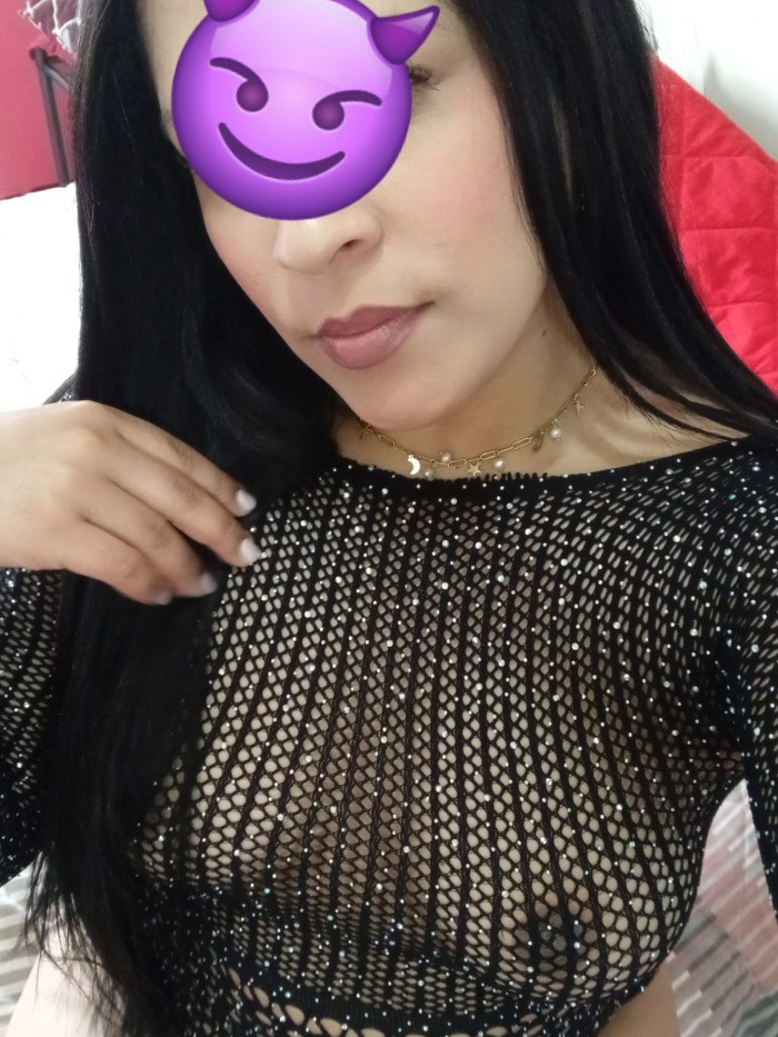 Amorosa,implicada, atractiva, seductora y mas