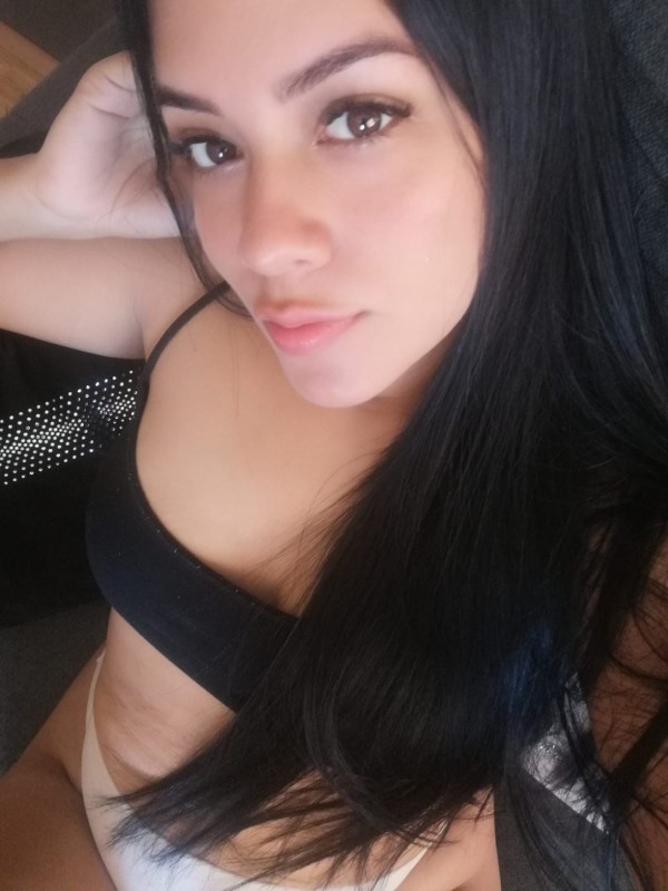 DAYANA ESTUDIANTE MUY FIESTERA 673895246