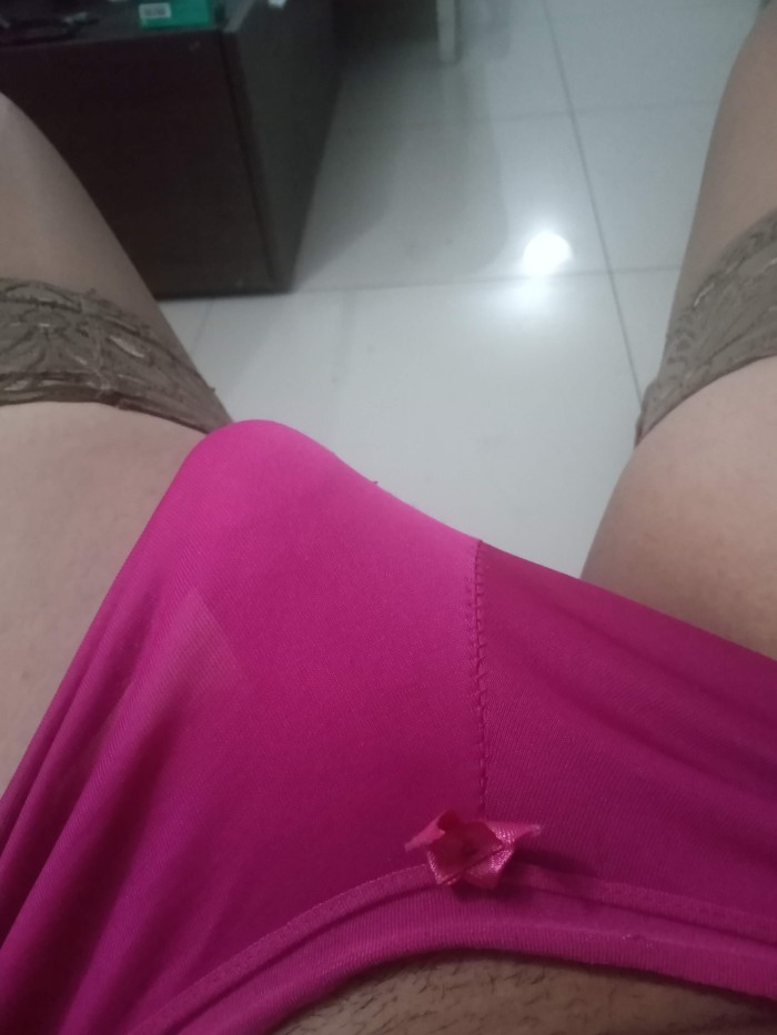 Dulce y Encantadora Trans Colombiana para complace