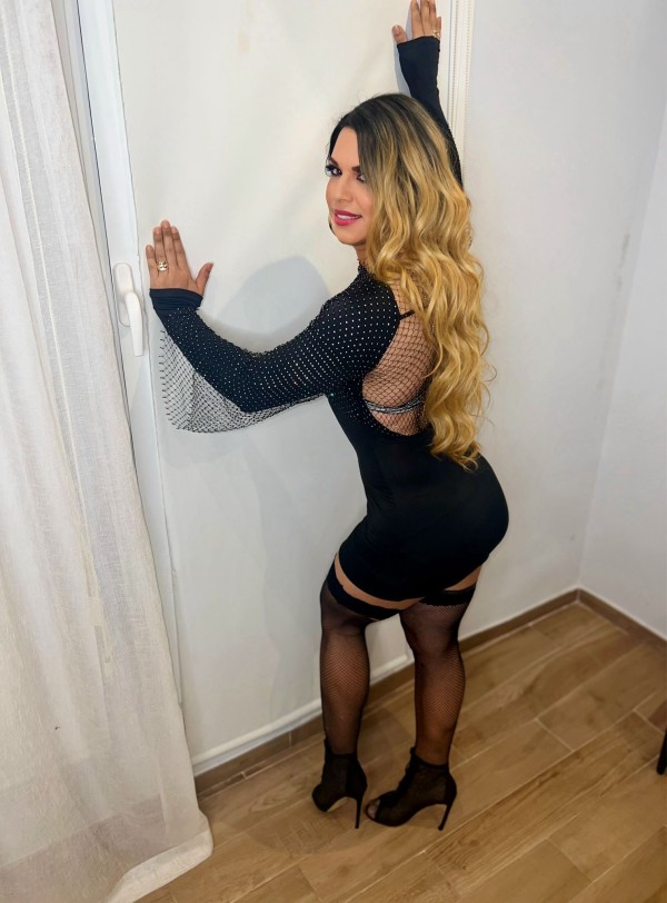 Novedad chica caliente ninfómana y muy cachonda