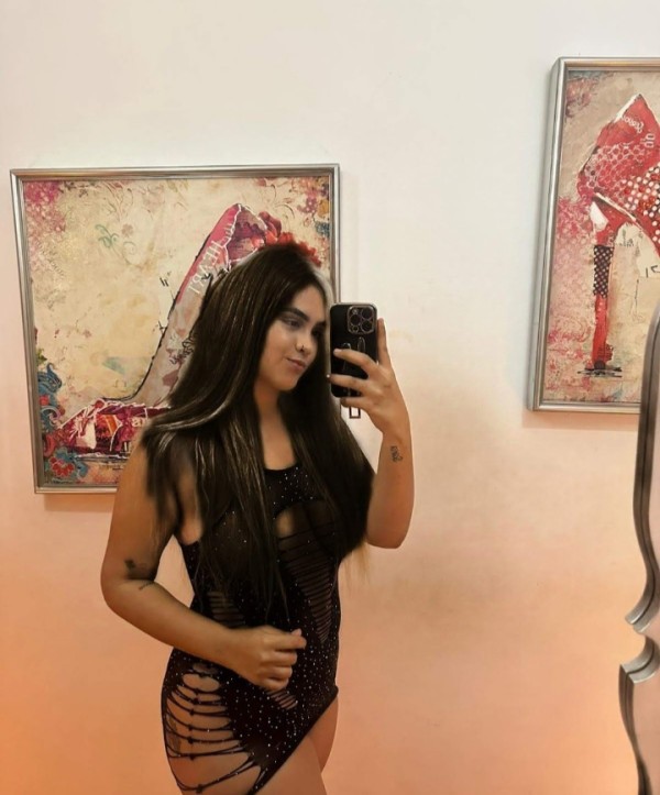 CATALINA SANTANA, JOVEN LATINA 23 AÑOS GUAPÍSIMA