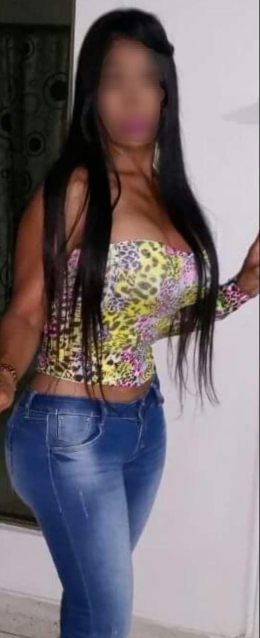 MELANY 33 años, DIVERTIDA, CARIÑOSA y muy SEXY