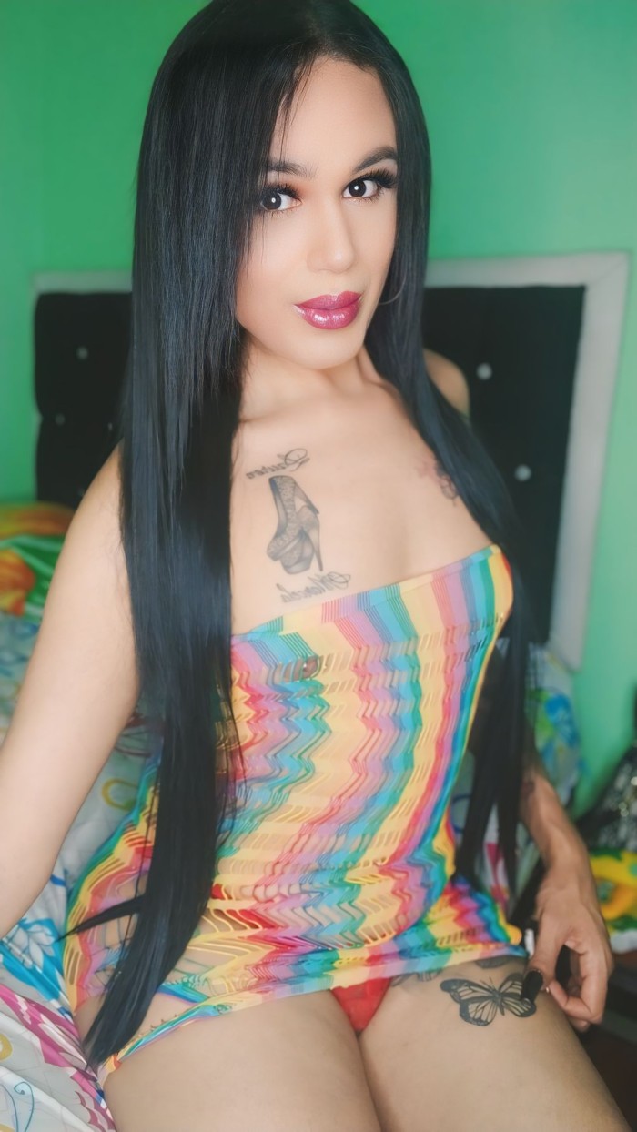 POLLONA ARDIENTE TRANS FEMENINA BOMBA SEXO ADEJE