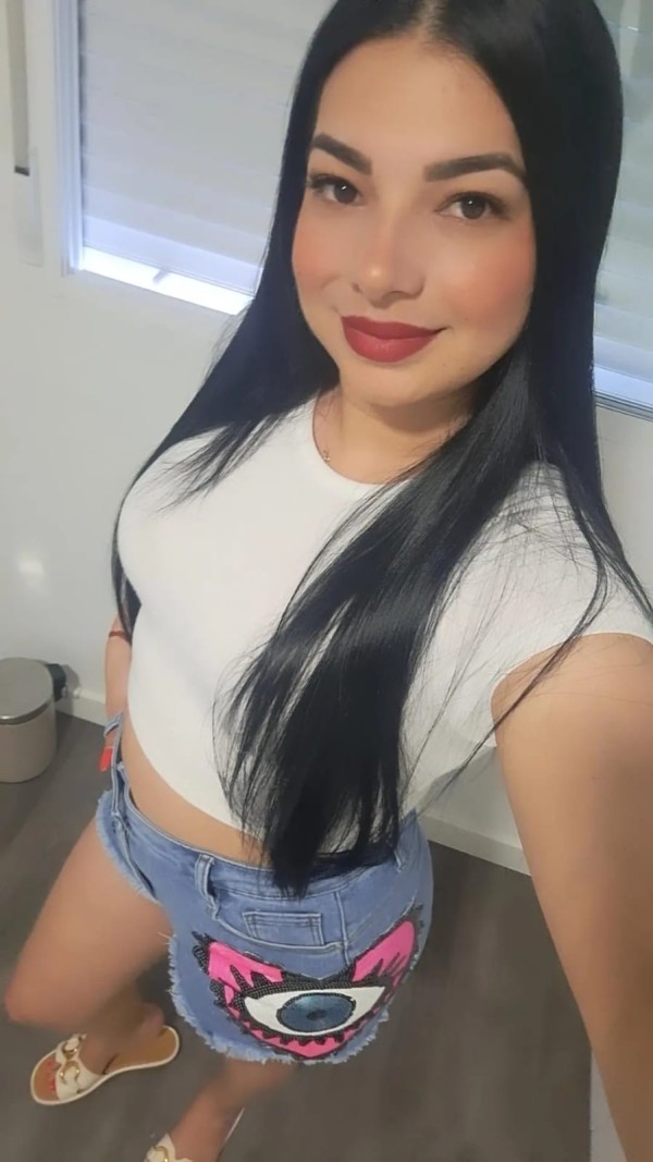 Jenny recién llegada a tu  Ciudad mis amores