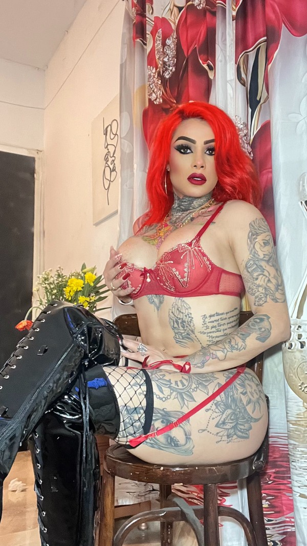 Atrévete sexy  tatto por últimos días, trans colombiana super explosiva