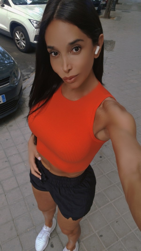 hola soy isabella klsoter trans en madrid fotos reales