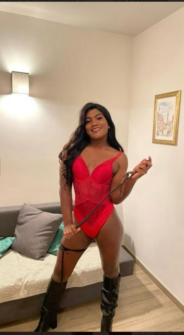 Gisela ébano impresionante morena