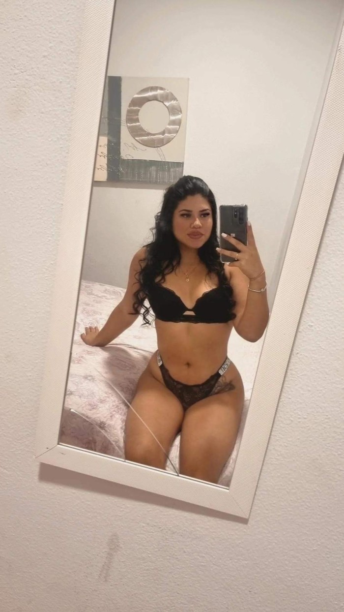 Bella joven latina