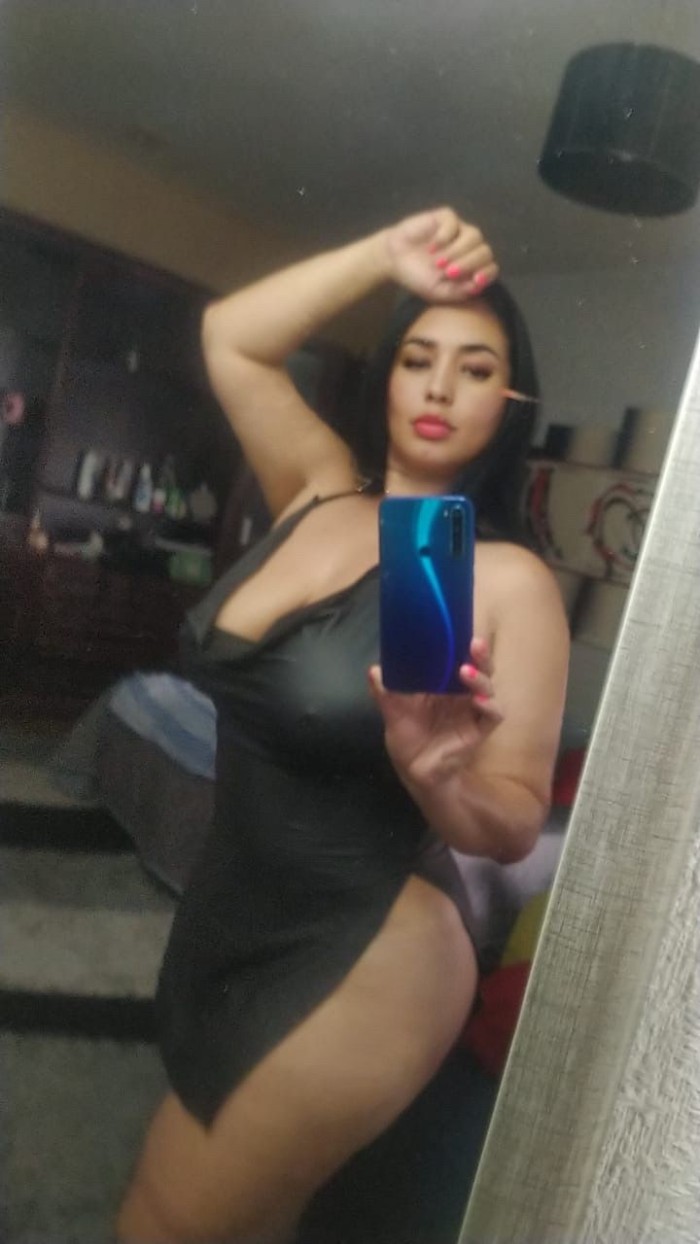 TETAS DELICIOSAS TE MAMARE LA.POLLA COMO NADIE