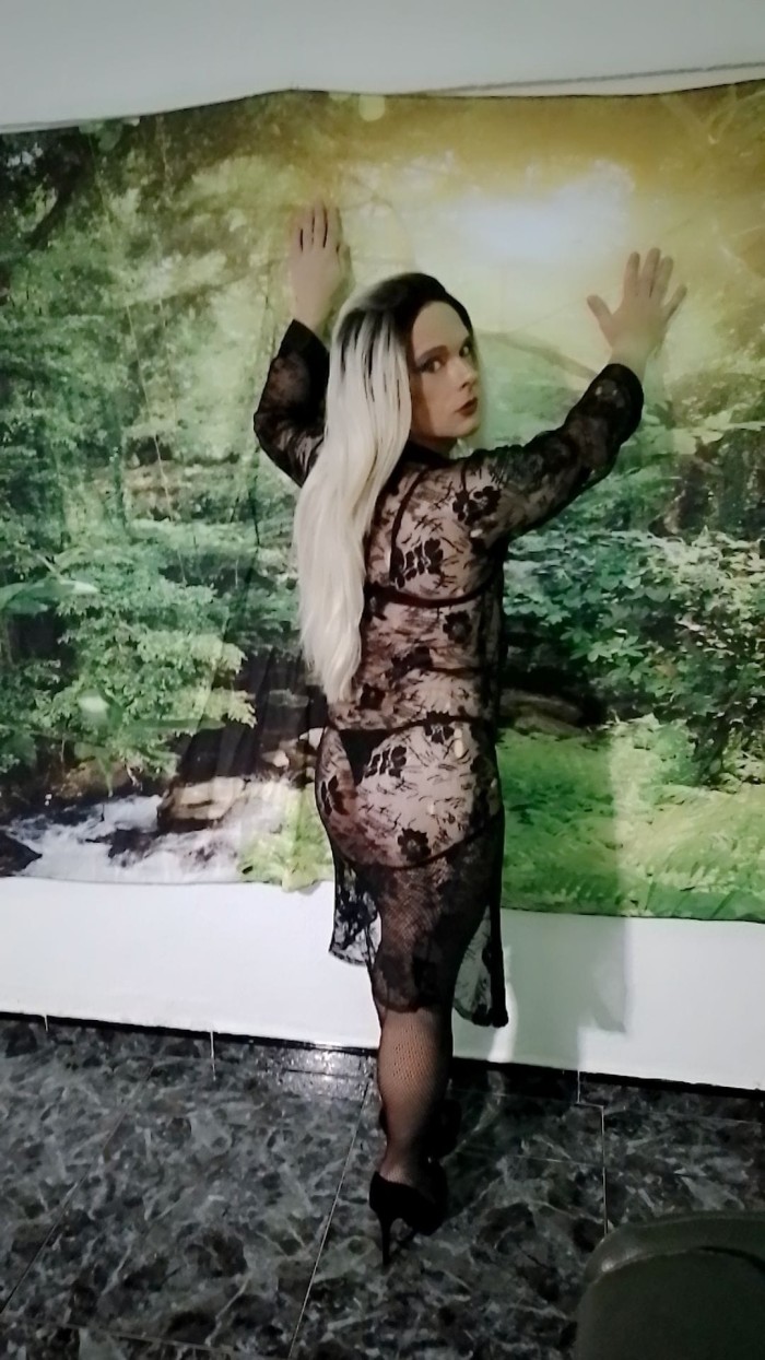 Suzi trans rubia cachonda