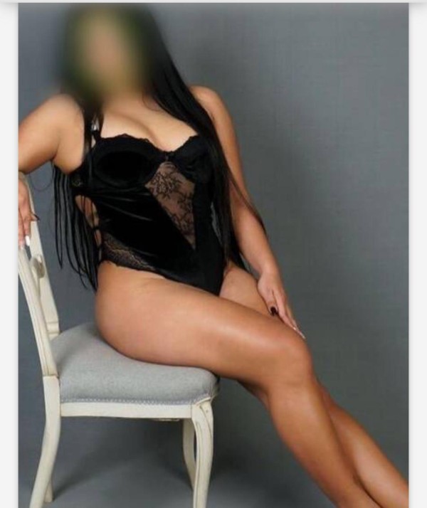 ARDIENTE DAMA PROFESIONAL Y JUGUETONA, 641144085