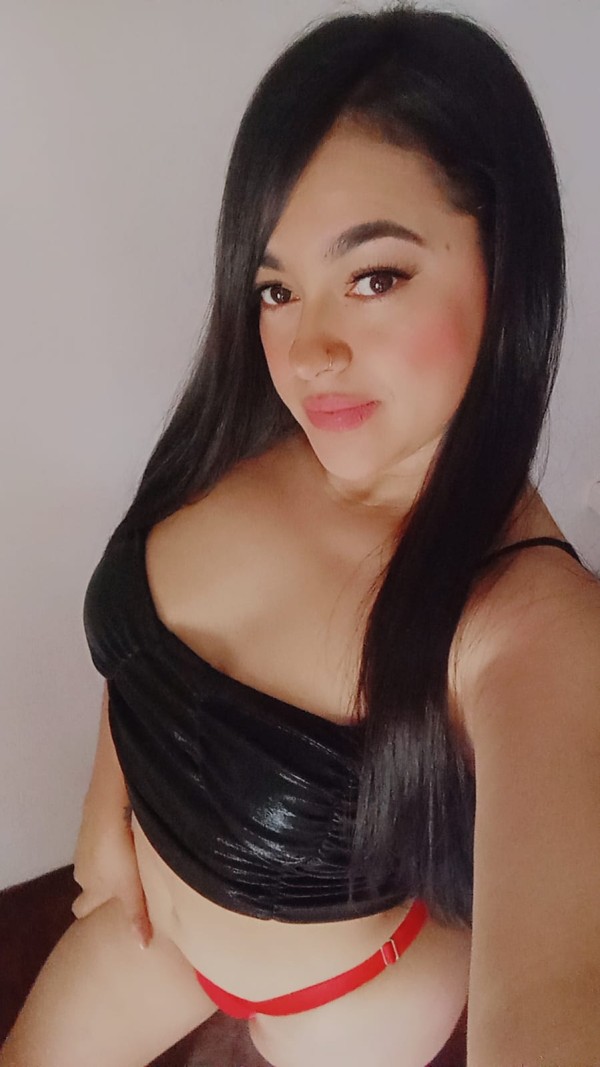 Hermosa latina  fiestera