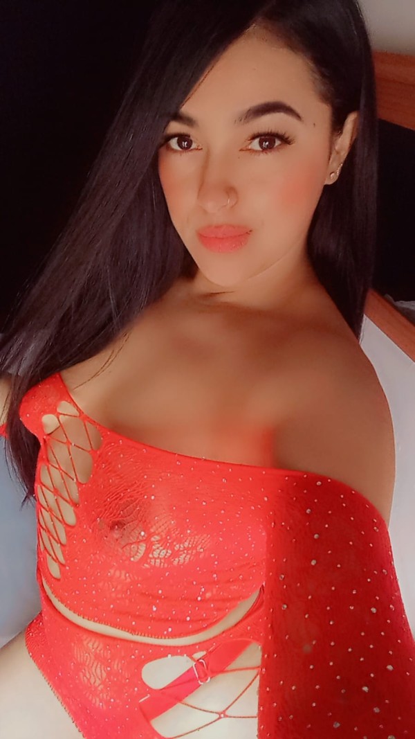 Carolina Hermosa latina