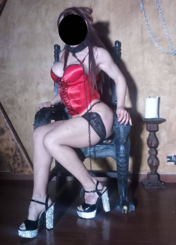 SOY UNA MILF EDUCADA Y COMPLACIENTE Y UNA SIERVA SUMISA PARA MI SEÑOR