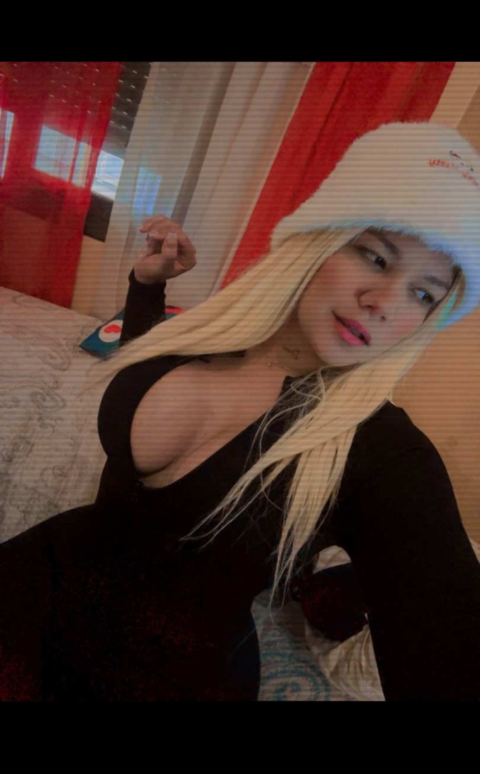 Hermosa Lucy rubia 100% real 24H