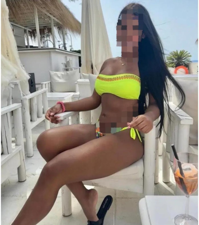 MORENA ENCANTADORA BOMBA DE SEXO DISPUESTA A TODO