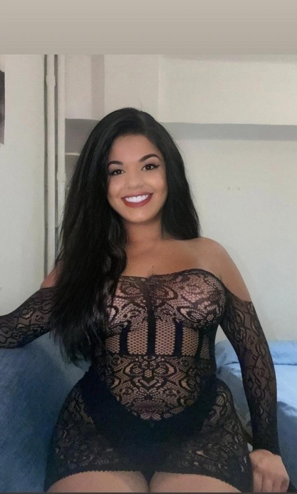 Joven trans caliente brasileira