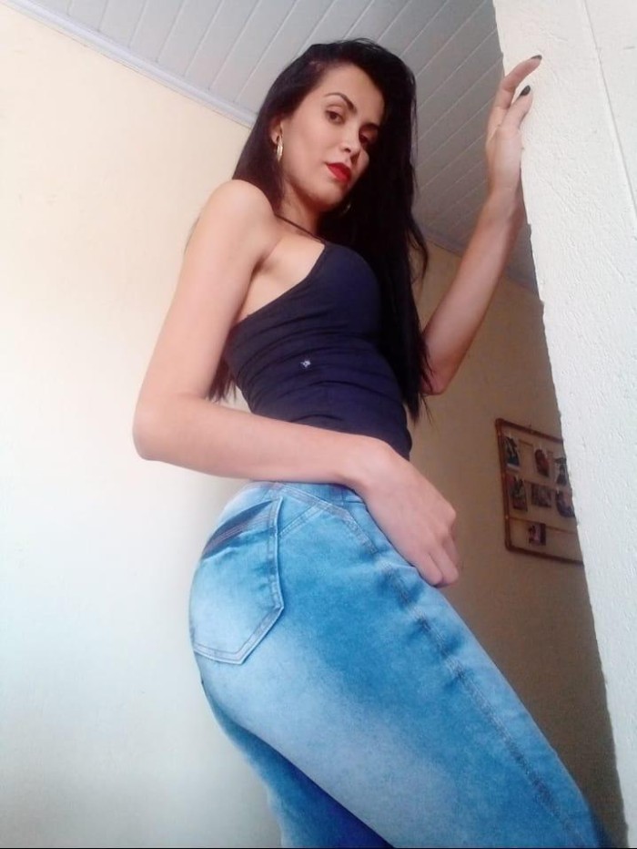 Coral evangelista trans femenina 100%100 Real