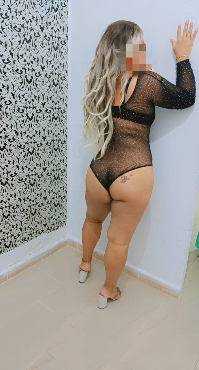 VALERY COLOMBIANA MUY CACHONDA ETSA NOCHE EN GRANA