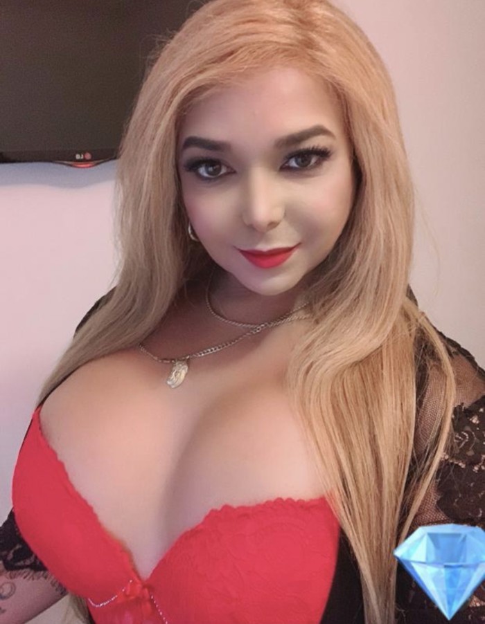 Hola amores. Estoy en Vigo disponible para ti