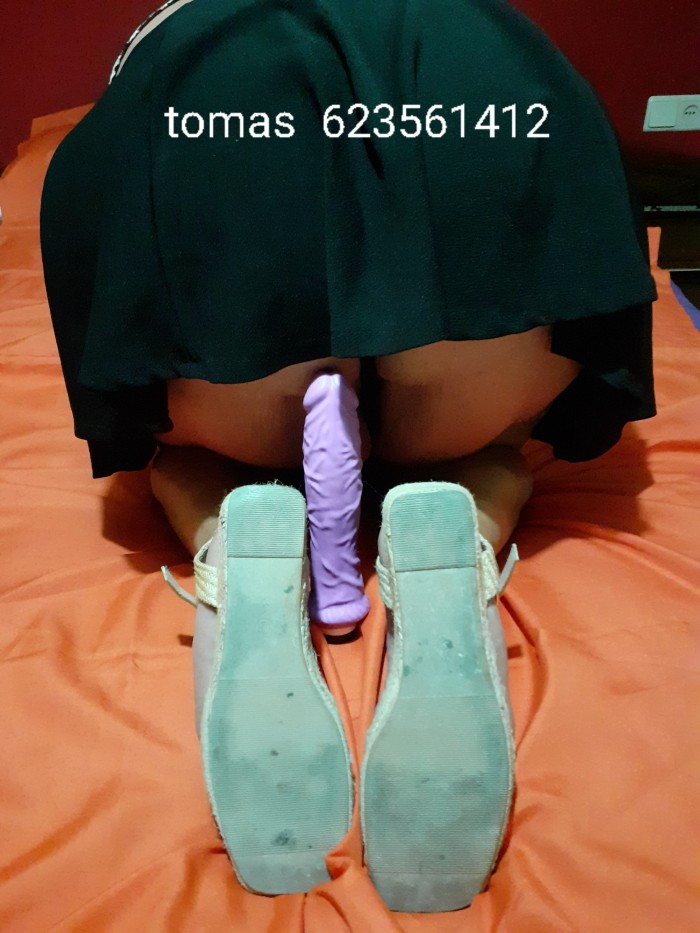 Hombre madurito bisex se viste de mujer