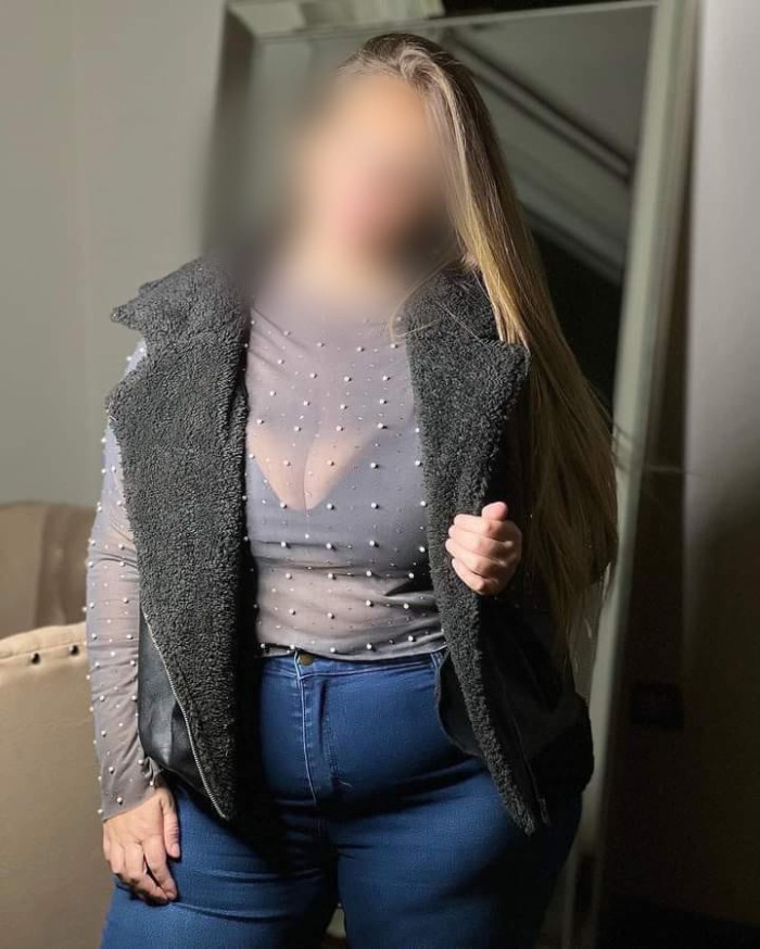 Hermosa mujer plus de lujo en Ponferrada