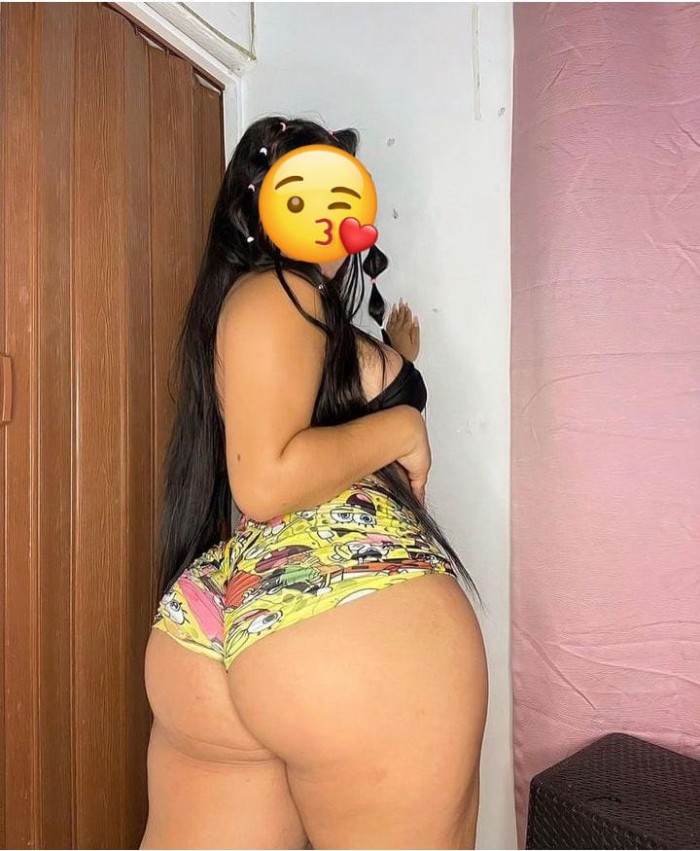 Latina curvi culo xl