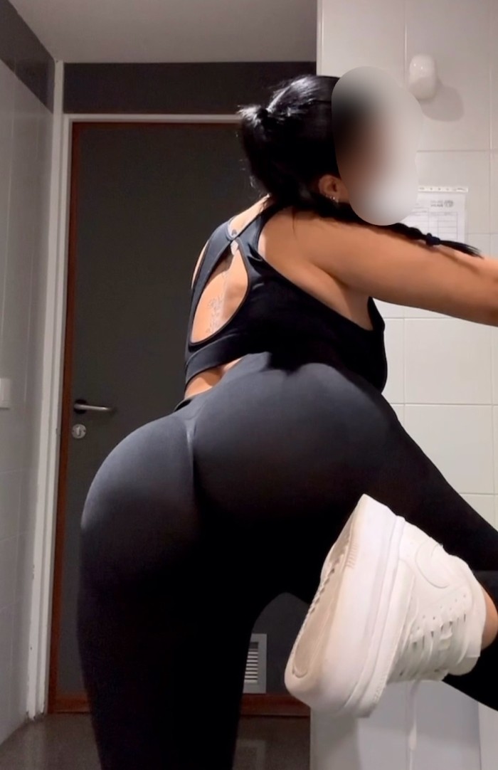 Tu domina Alexia elegante ama hot