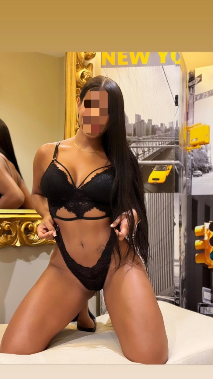 RENATA LINDA ESCORT COLOMBIANA