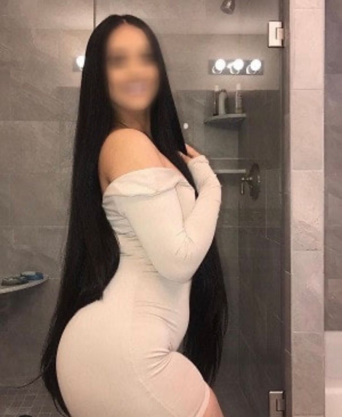 NORA CHICA ARABE SENSUAL COMPLETITA caliente 24h