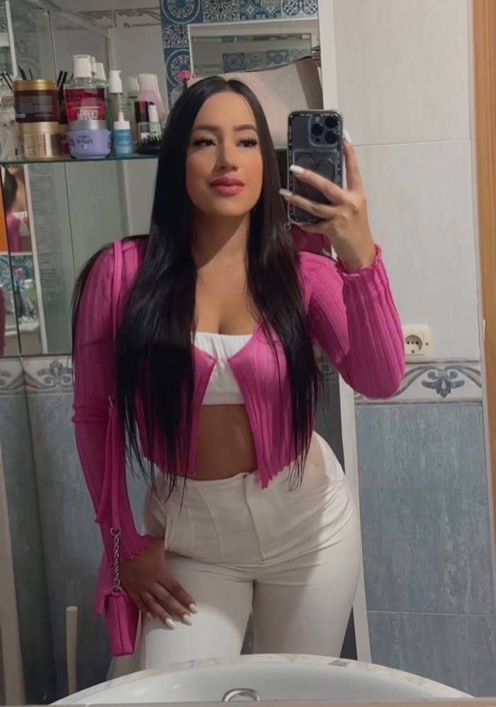 BOMBA DE SEXO ARDIENTE DESEOSA FIESTERA