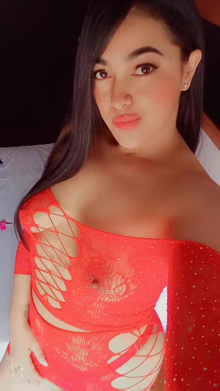 hermosa colombiana recién llegada Avilés