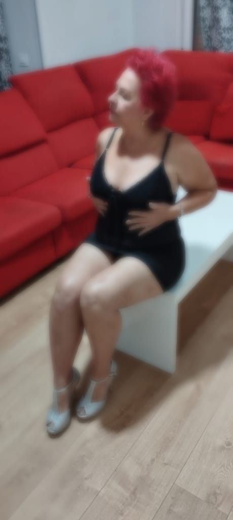 Hermosa latina madurita caliente