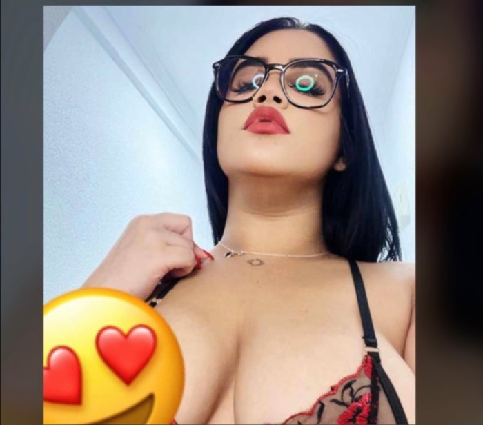 joven cachonda curvy de encanto