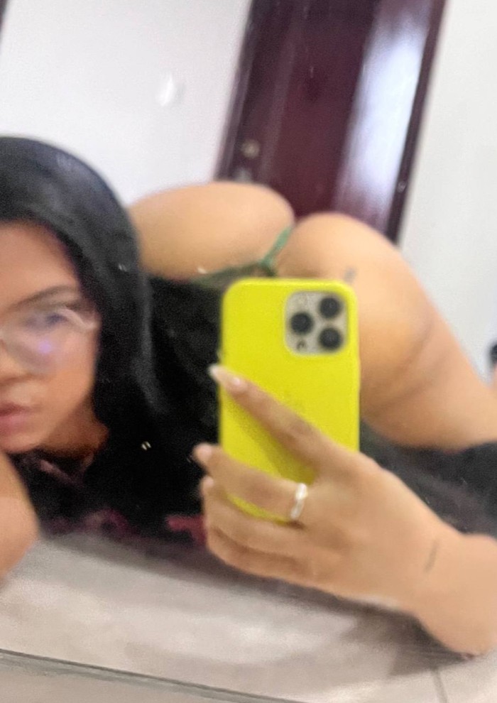 RICA COLOMBIANA DISPONIBLE POPOLA APRETAD