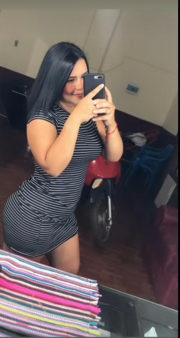 JOVENCITA CUERPAZO  QUE ESPERA LLAMAME