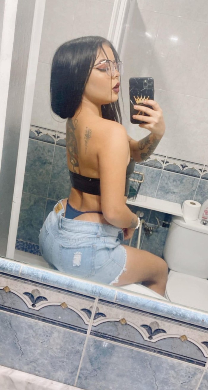 Lucia Venezolana 21 años jovencita