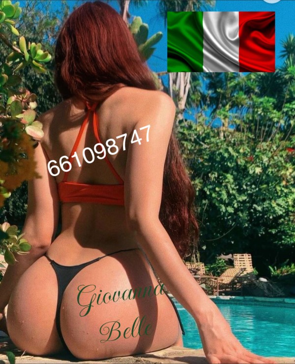 Bellísima Chica Italiana ,curvas de sirena