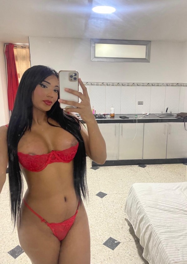 BELLA TRANS DE CURVAS TENTADORAS!!  612297358‬