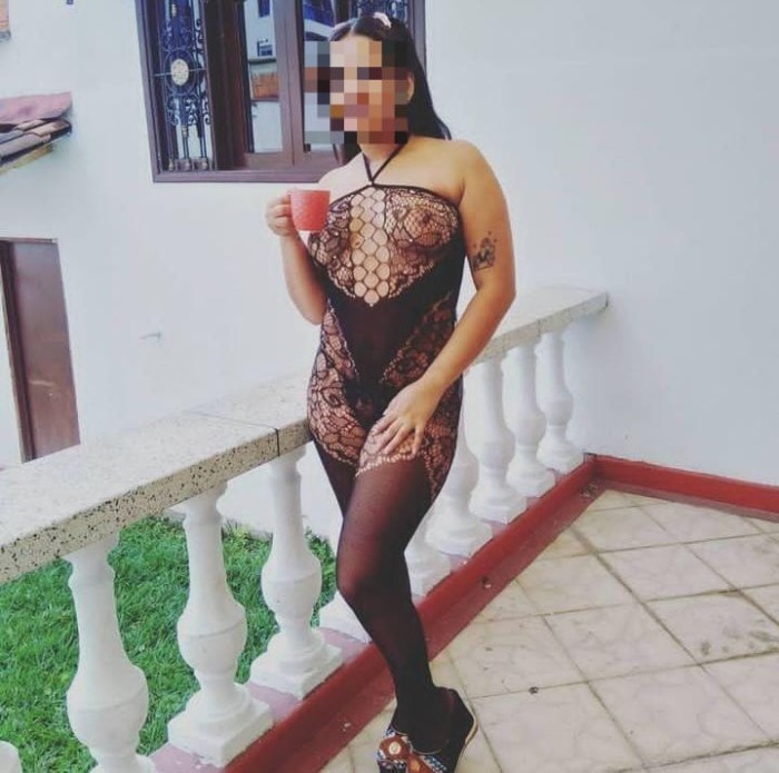 RICA JOVENCITA NUEVA EN CASA COLOMBIANITA