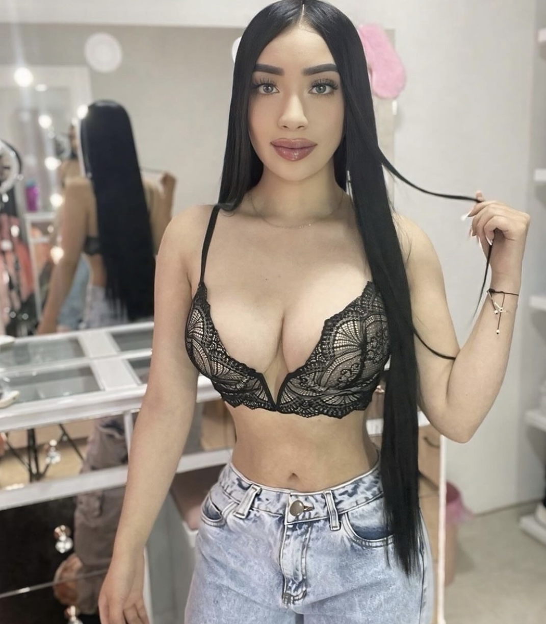 recién llegada hermoso, transexual VIP