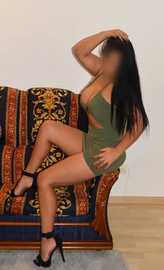 COLOMBIANA SUPER CALIENTE PARA TODO.SOLO SALIDAS