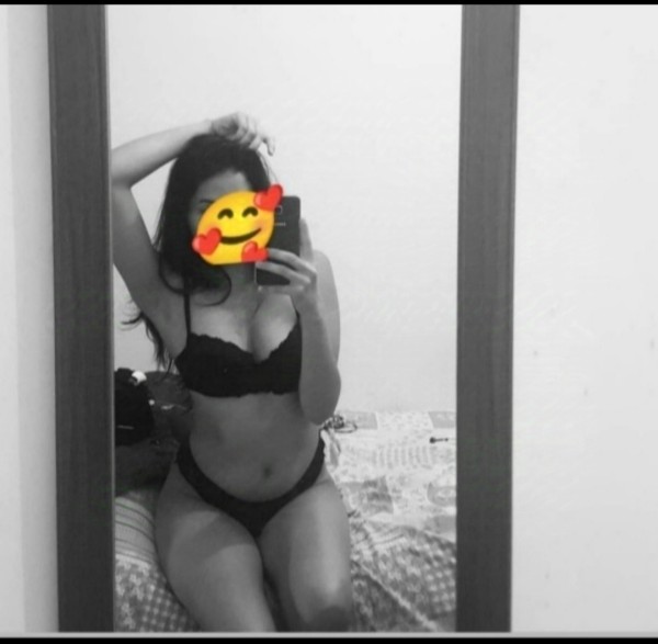 COLOMBIANA DELGADITA DISPONIBLE PARA TI 24H