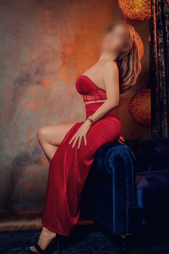 YESICA ESCORT LATINA