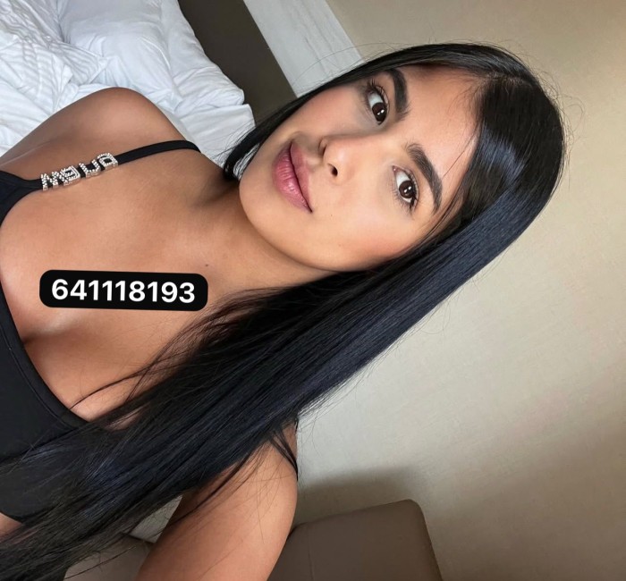 Hermosa jovencita morenita muy fémina guapísima