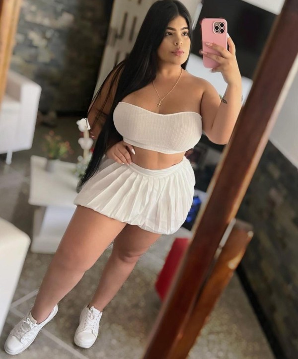 ESTEFANI MUÑECA COLOMBIANA ATENCIÓN 24 HORAS