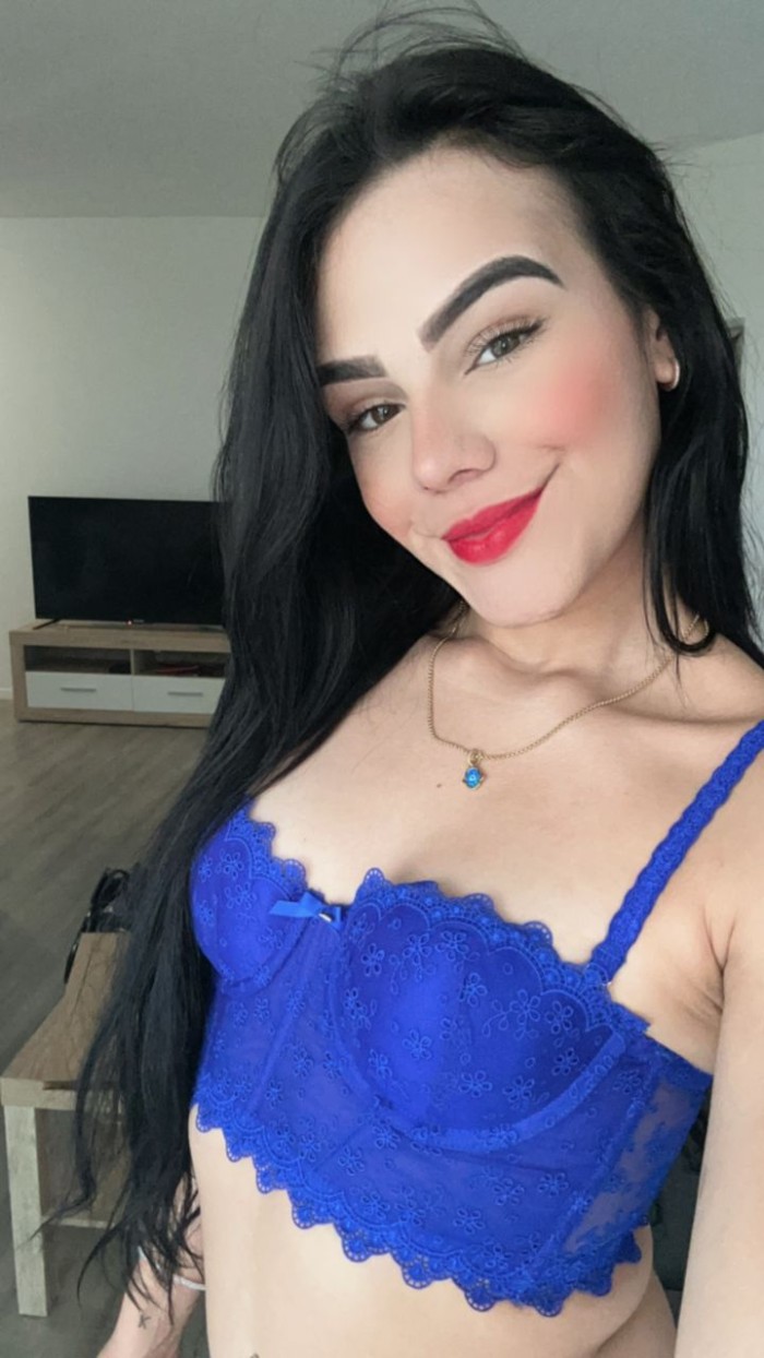 Sexi y juguetona venezolana en TORRASA